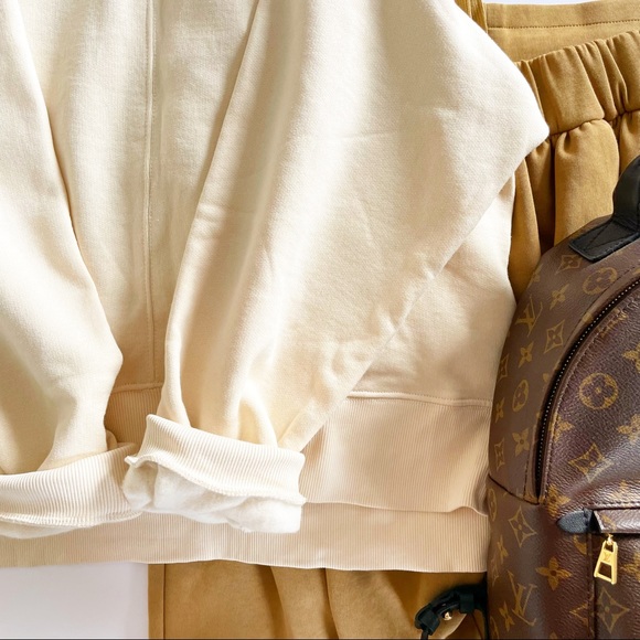 🌟Zara sweatshirt - Picture 2 of 11